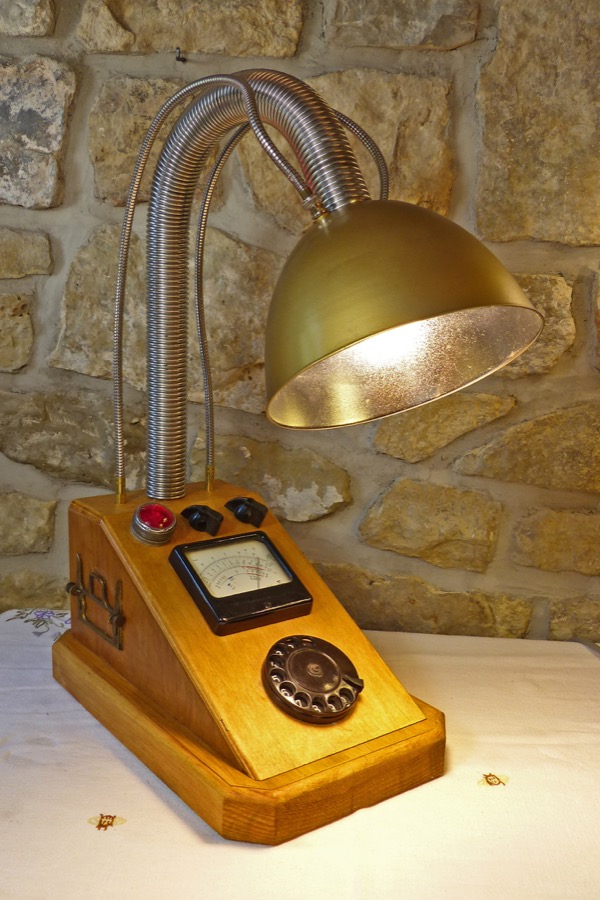 Steampunk Lamp 60_0663_900.jpg